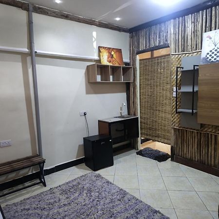 Babajay Family Home Дар ес Саалам Екстериор снимка