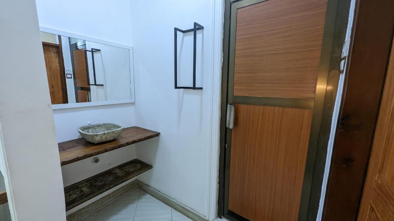Babajay Family Home Дар ес Саалам Екстериор снимка