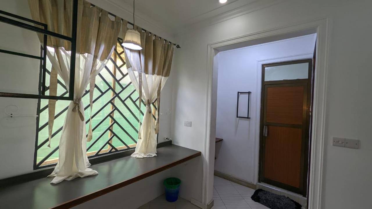 Babajay Family Home Дар ес Саалам Екстериор снимка