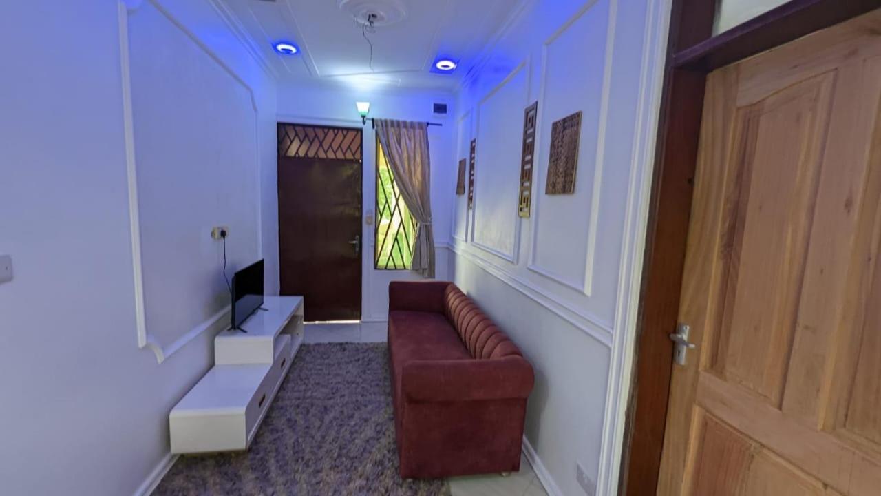Babajay Family Home Дар ес Саалам Екстериор снимка