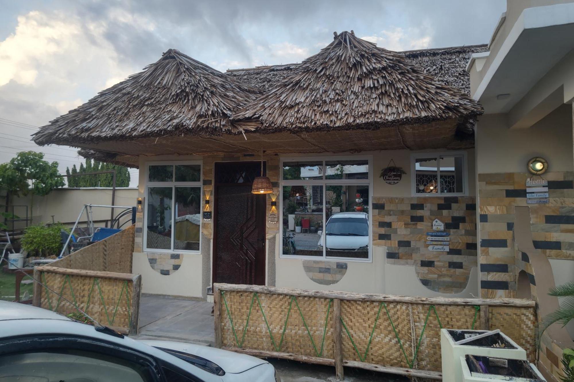 Babajay Family Home Дар ес Саалам Екстериор снимка